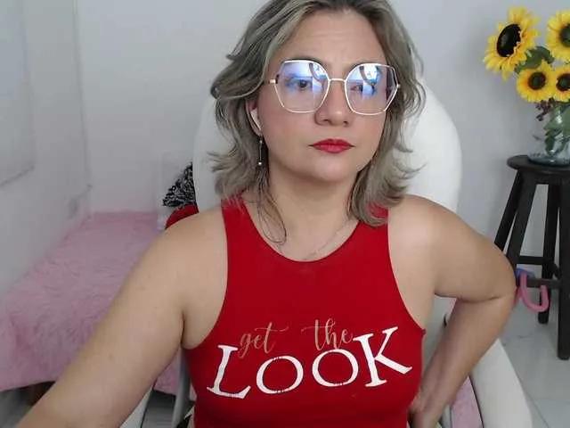 ana-milf on BongaCams 