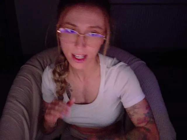 DiddySweet1 on BongaCams 