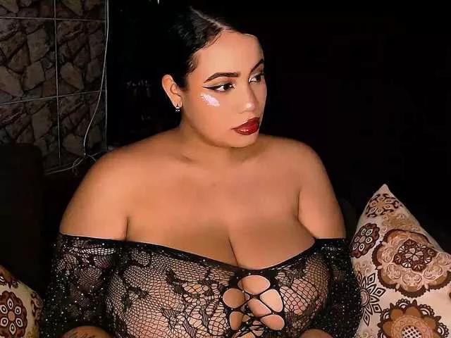 Emmacamille on BongaCams 