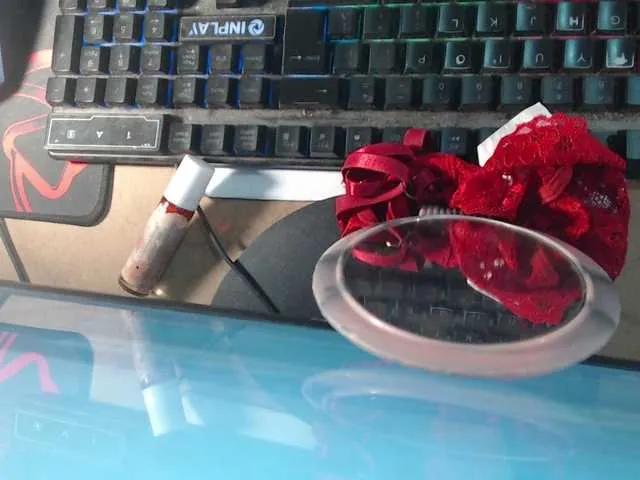 Enchantressxxshaira on BongaCams