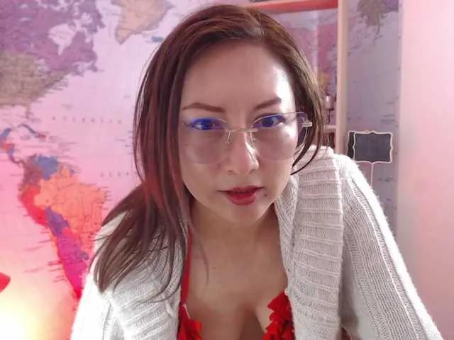 EvelynnMiller on BongaCams 