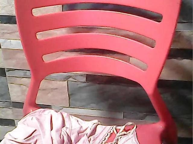 flowerhairypinay — someone who are good in sex talk,  a nice sense of humor a bonus with good looking guy xD