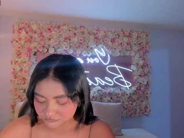 GabriellaLee — I love it when they support me, that means they like my show and get horny with my body.