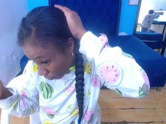 goldenn-ass — I love people talk about my body, to touch my body and love C2C to see you cumming for me!