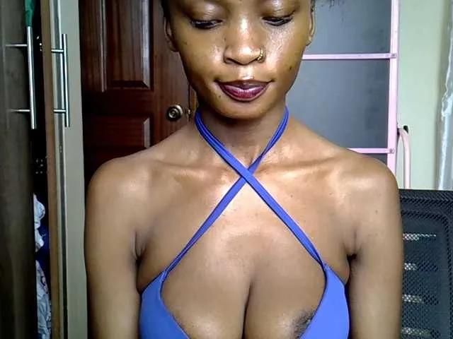 hippyshanice on BongaCams 