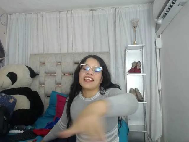 KEYRAMILLER — The vibration of my DOMI excites me, it is my favorite toy, it makes me cum in moments