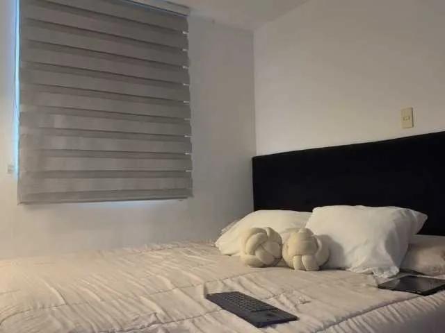 MiiaVega on BongaCams 