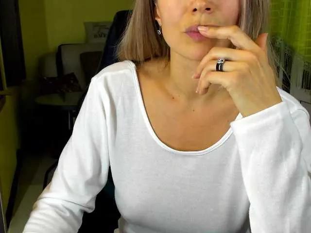 rocsi79 on BongaCams