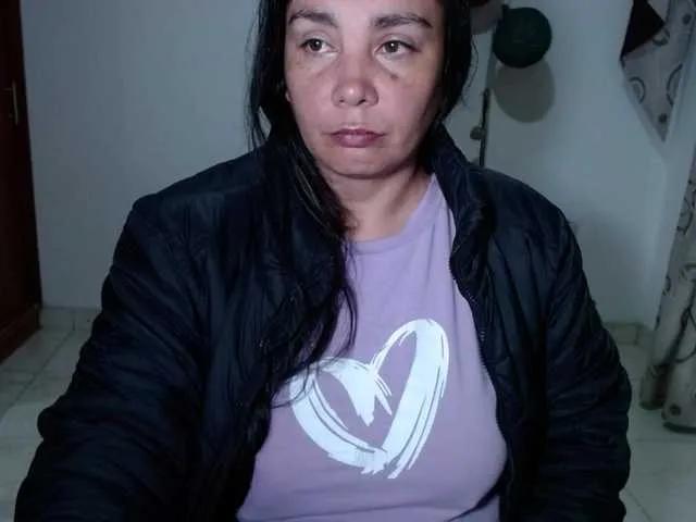 vivian-milf-paint on BongaCams 