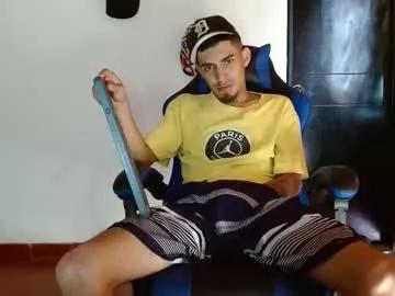 cash_master_san — serve and worship me #smoke #alpha #feet #cashmaster #master [1000 tokens remaining]