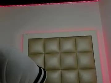 damian_js — off shirt [70 tokens remaining]