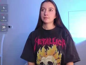 evahailey_ — come have fun with me :) #muscle #feet #fit #sph #nonude -- Current Goal: underboobs+abs flex at 555 tokens -- Next Goal: just cuz I'm hot:)