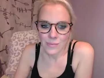 holly_bourbon on Chaturbate 