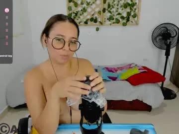 isabella_sweett_ — naked #leggings #cum #asmr #creamy #latina [74 tokens remaining]