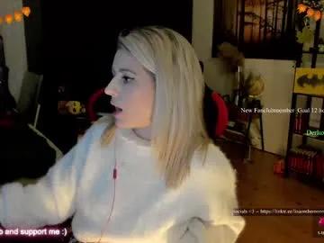 kimilee22 — Welcome <3 Tip if you like it - Goal:  Last tipper gets 5 Videos #german #lovense #english #cozy #blonde #gamergirl  [163 tokens left]