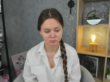 lakishaclepper — Goal: Maybe we should take off this uncomfortable shirt from me? Hello, my name is Bella, I'm #new here!! #shy #18 #lovense #teen [44 tokens remaining]