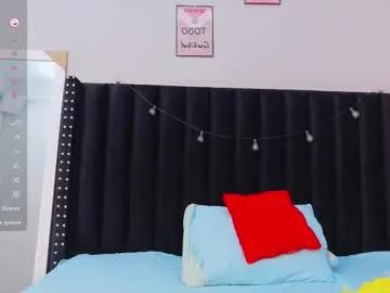 littleebonymommy on Chaturbate 