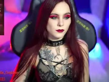 nelle_ on Chaturbate 