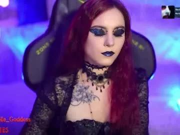 nelle_ on Chaturbate 