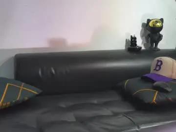 nicolas_veiny — Nicolas_veiny's room #straight #muscle #bigcock #smoke #dominator