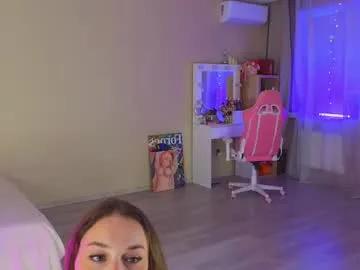 queenelia on Chaturbate 