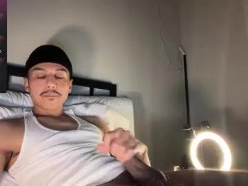 xmomentumx on Chaturbate 