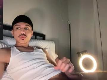 xmomentumx on Chaturbate 