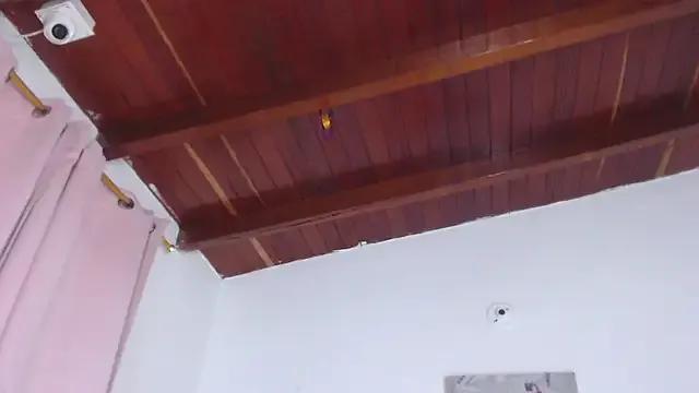 Amara_Red on StripChat 