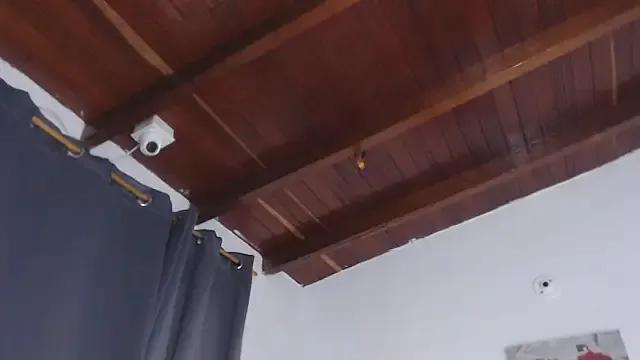 Amara_Red on StripChat 