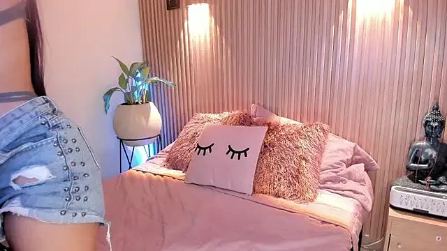 AMELIE_xx — Clamps nipples + spit