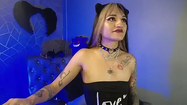 amelierouss — Deeptroath + destroyed makeup with saliv