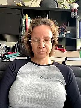 AnnikaRose on StripChat 