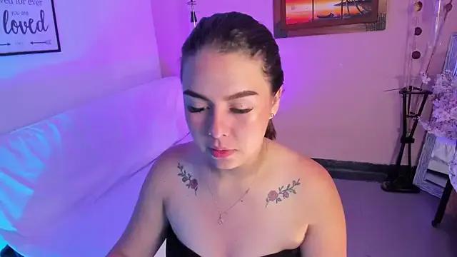 ArianaBaker on StripChat 