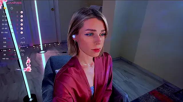 Arielle__03 — massage oil -legs