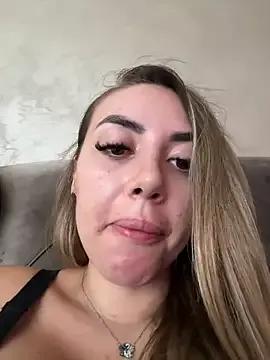 BabesGoWild on StripChat 