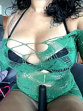 BigBootyButter — Ass spread twerking + butt plug in ass