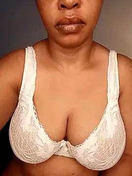 boobsnipplian on StripChat 