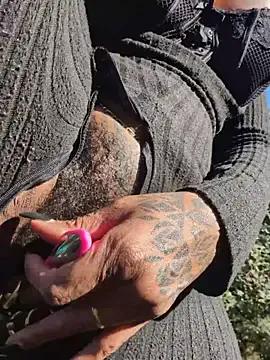 DarkDea — Risky Blowjob in Park front Strangers