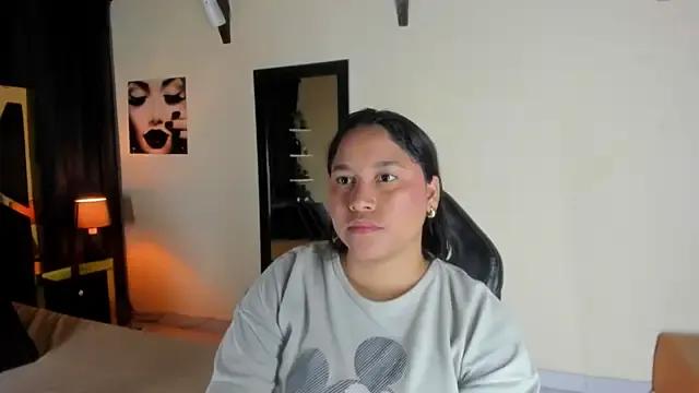 EmiliWilliams — Fuck my tits