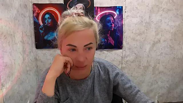 EmmaCat_ on StripChat 