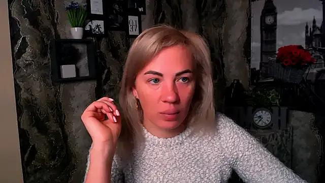 EmmaCat_ on StripChat 