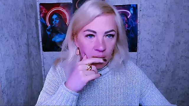 EmmaCat_ on StripChat 