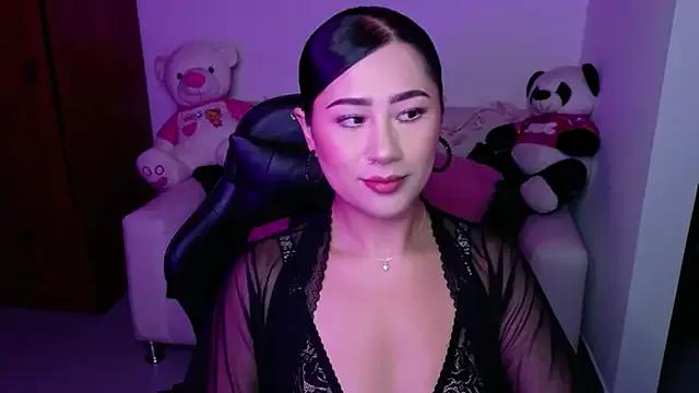 evelyn_ch_ on StripChat 