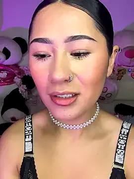 evelyn_ch_ on StripChat 