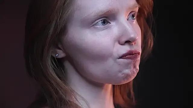 ginger_hugs on StripChat 