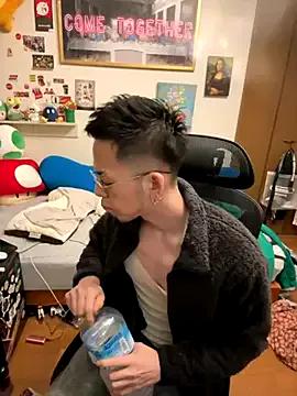 ippei0001 on StripChat 