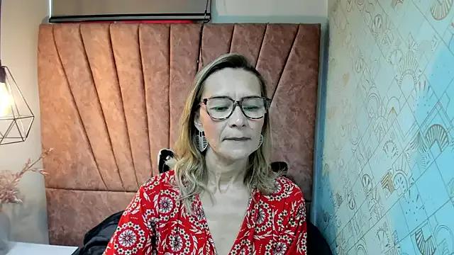 Issa_Milf__ — OILED RED ASS + FINGER IN THE ASS