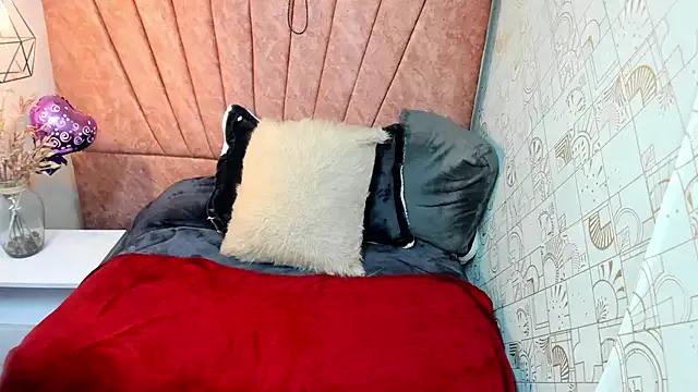 Issa_Milf__ on StripChat 