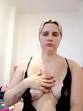 JessicaItalia on StripChat 