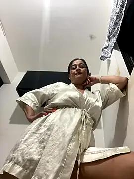 Lili__taylor on StripChat 